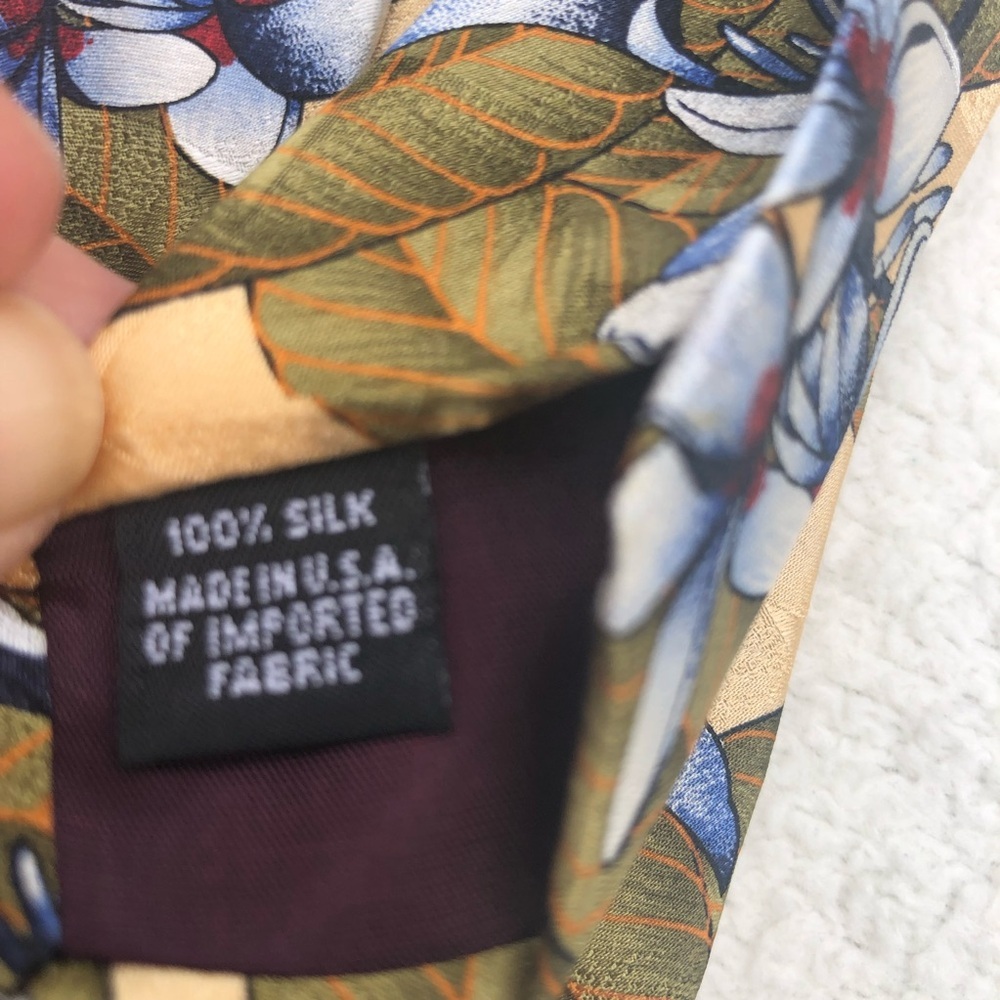 Tango Max Raab 100% Silk Tie - Tan Beige Green White Blue - Hawaiian Island Vibe - Picture 4 of 5